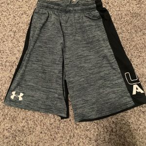 YOUTH UNDER ARMOUR SHORTS